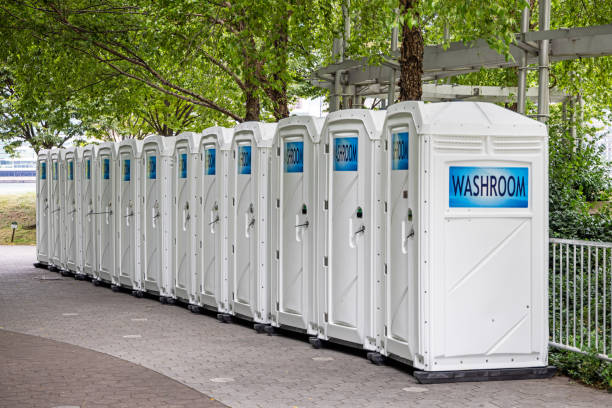 Best Construction site porta potty rental  in Salem, OH